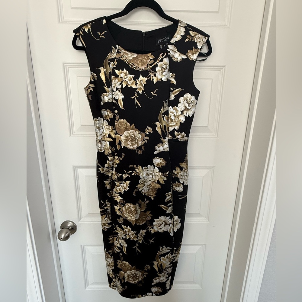 Enfocus Studio Black Floral Sheath Dress – Chain Neckline – Size 4
